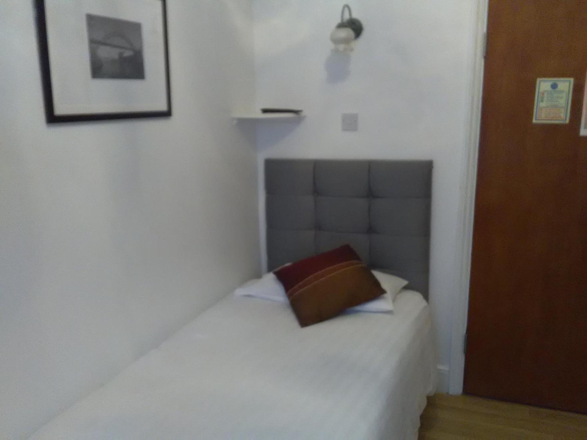 Clifton Hotel Newcastle 部屋 写真