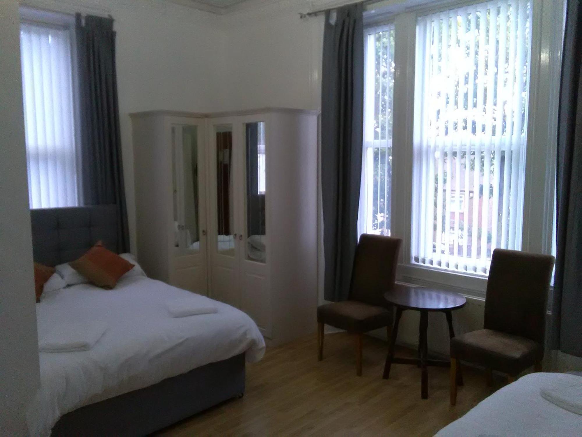 Clifton Hotel Newcastle 部屋 写真