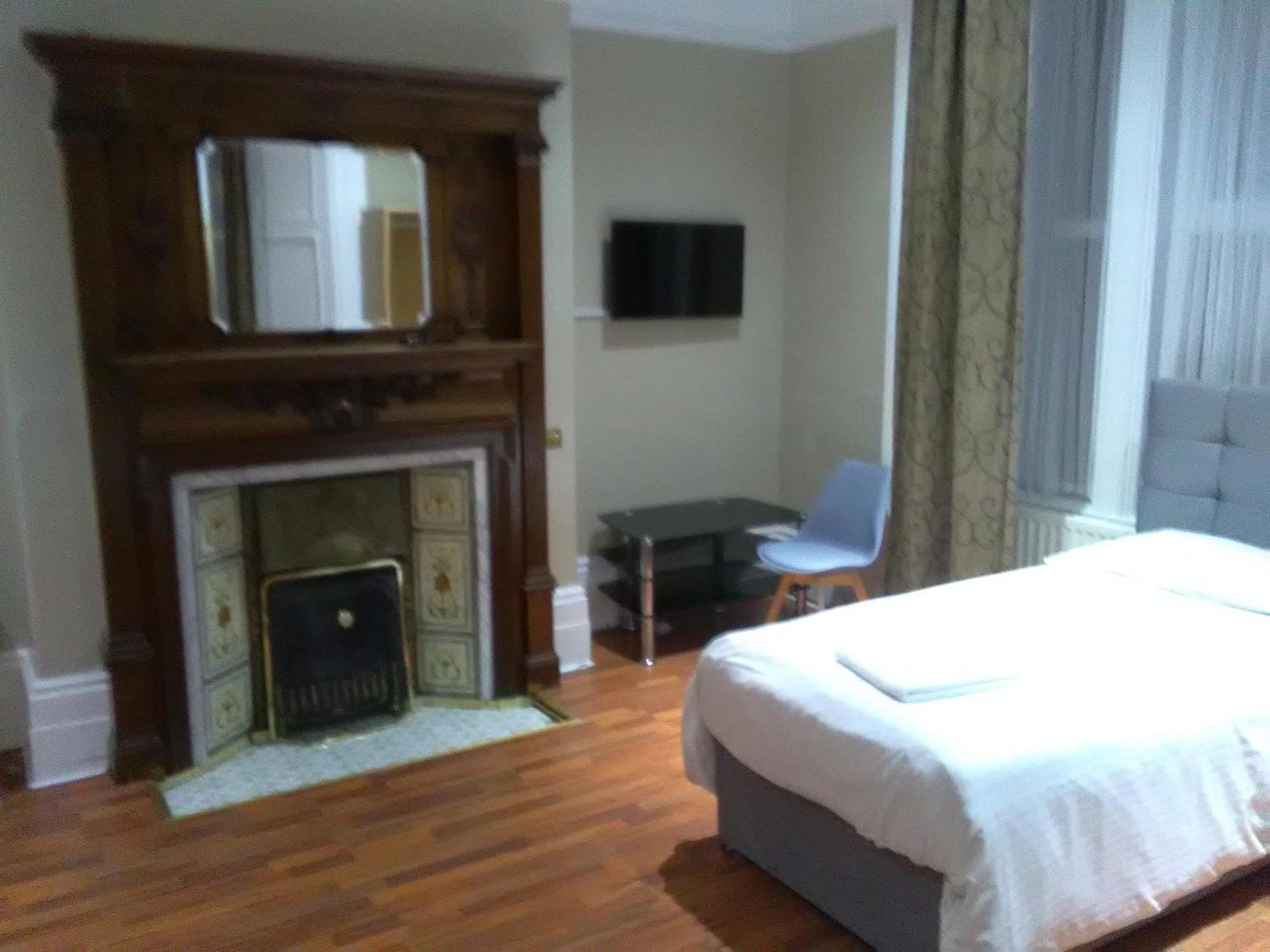 Clifton Hotel Newcastle 部屋 写真